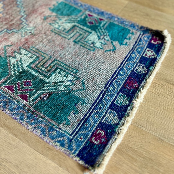 Turkish Geometric Pattern Rug - Picture 3 of 6